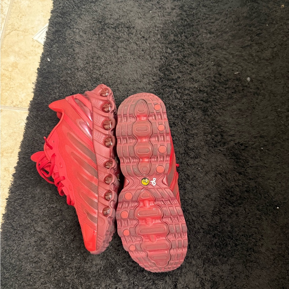 Nike Air Max Bold Red Sneakers - Picture 3 of 8